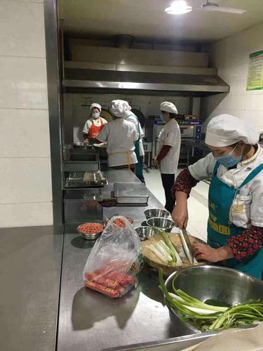 汉中盛美康餐饮管理有限公司举行厨技师全员培训